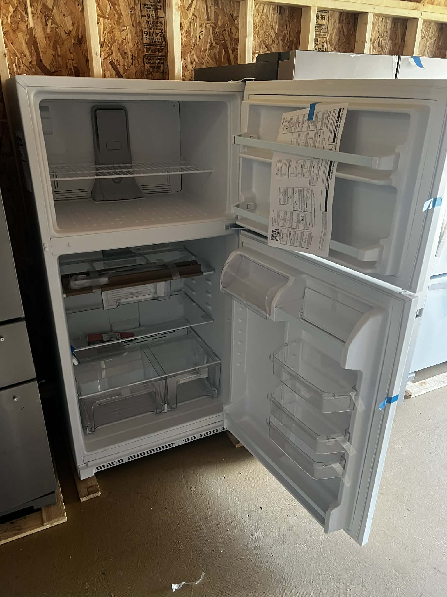 20.5 Cu. Ft. Top-Freezer Refrigerator - White