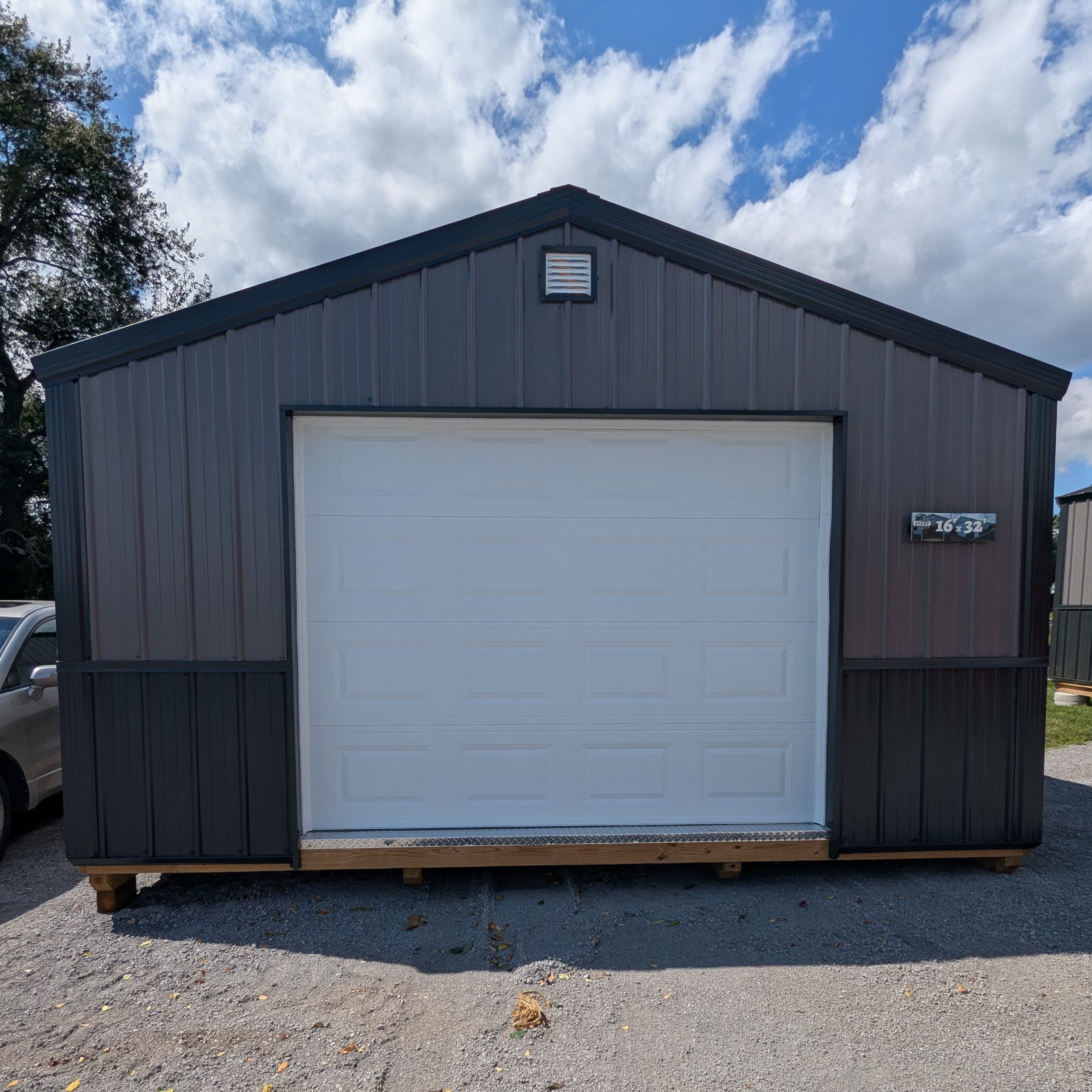 Standard Garage 16 x 32