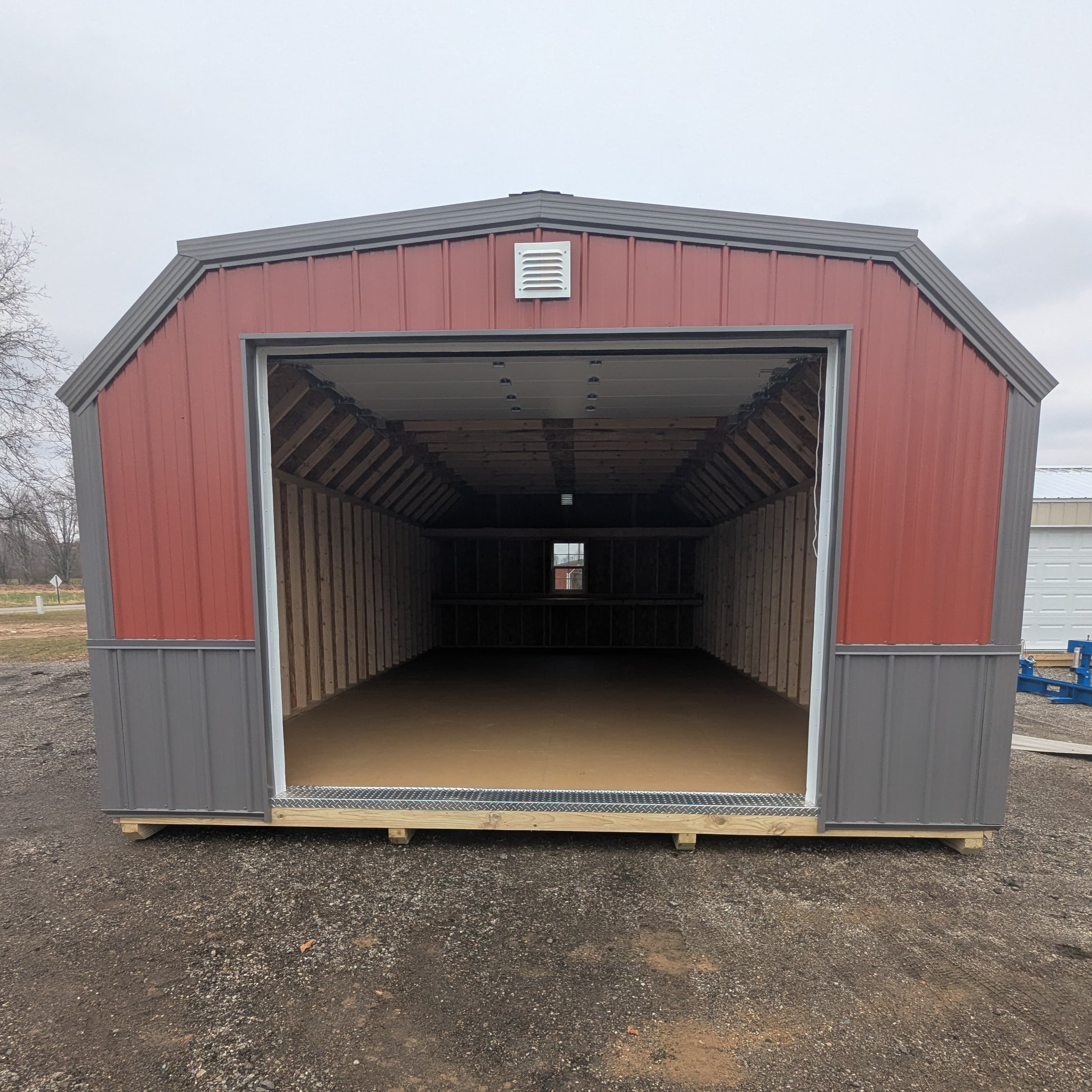 #5252 - Lofted Garage 16 x 32